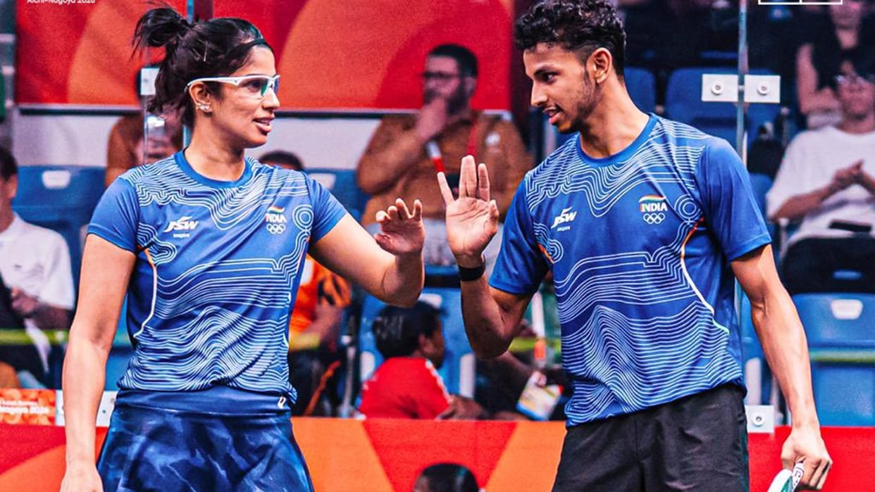 Joshna Chinappa and Velavan Senthilkumar duo assured of medal in squash mixed doubles at Asian Games