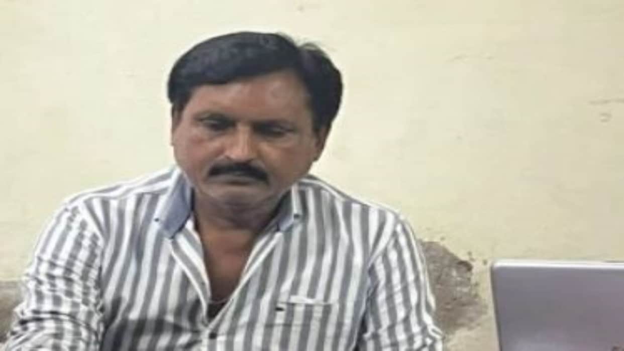 Bilaspur: ACB Catches Municipal Employee Red-Handed Taking Rs 10,000 Bribe for House Renovation Work