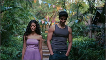 Don't Be Shy Movie Review movie review and rating in hindi featuring aarushi bajaj and anurag basu alia bhatt