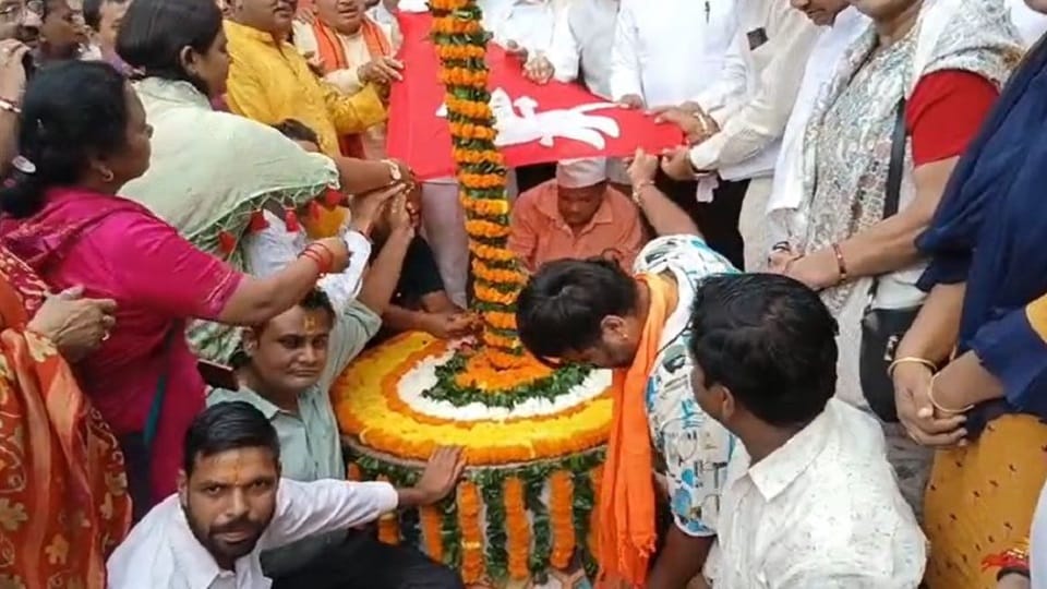 हल्द्वानी की प्रसिद्ध दिन की रामलीला का ध्वज पूजन से शुभारंभ