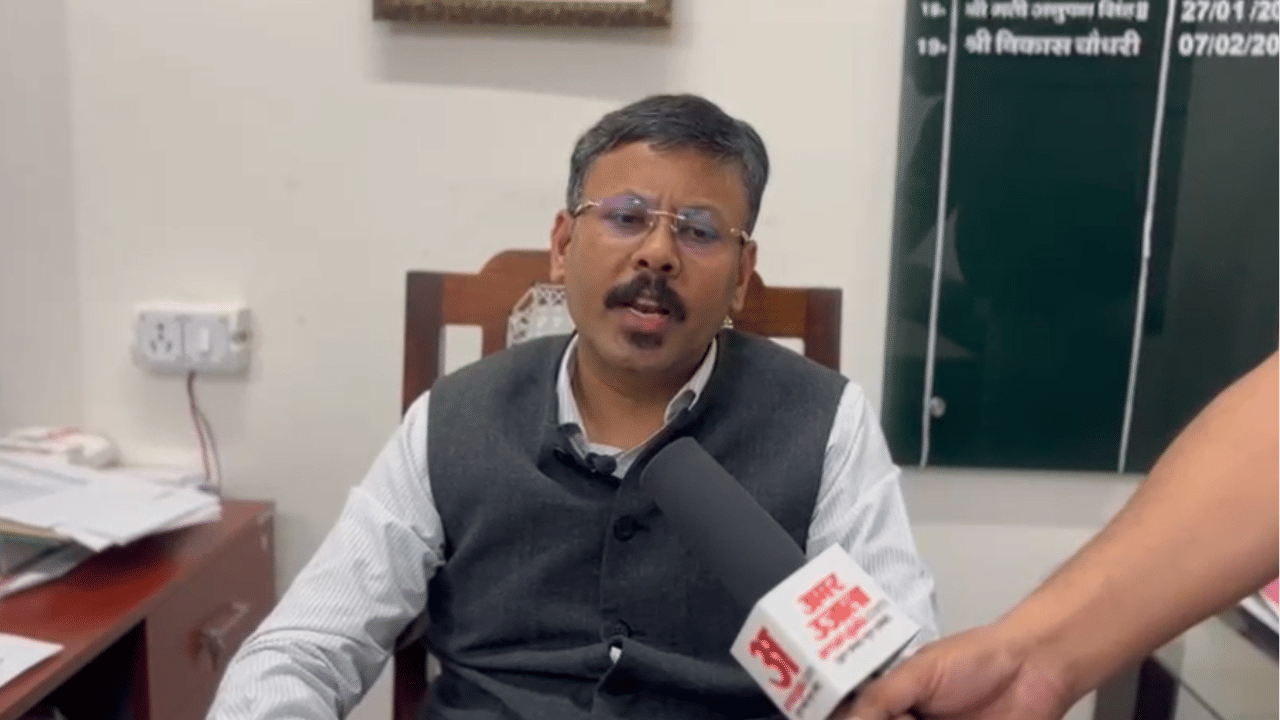 जिला विधिक सेवा प्राधिकरण के पूर्णकालिक सचिव विकास चौधरी