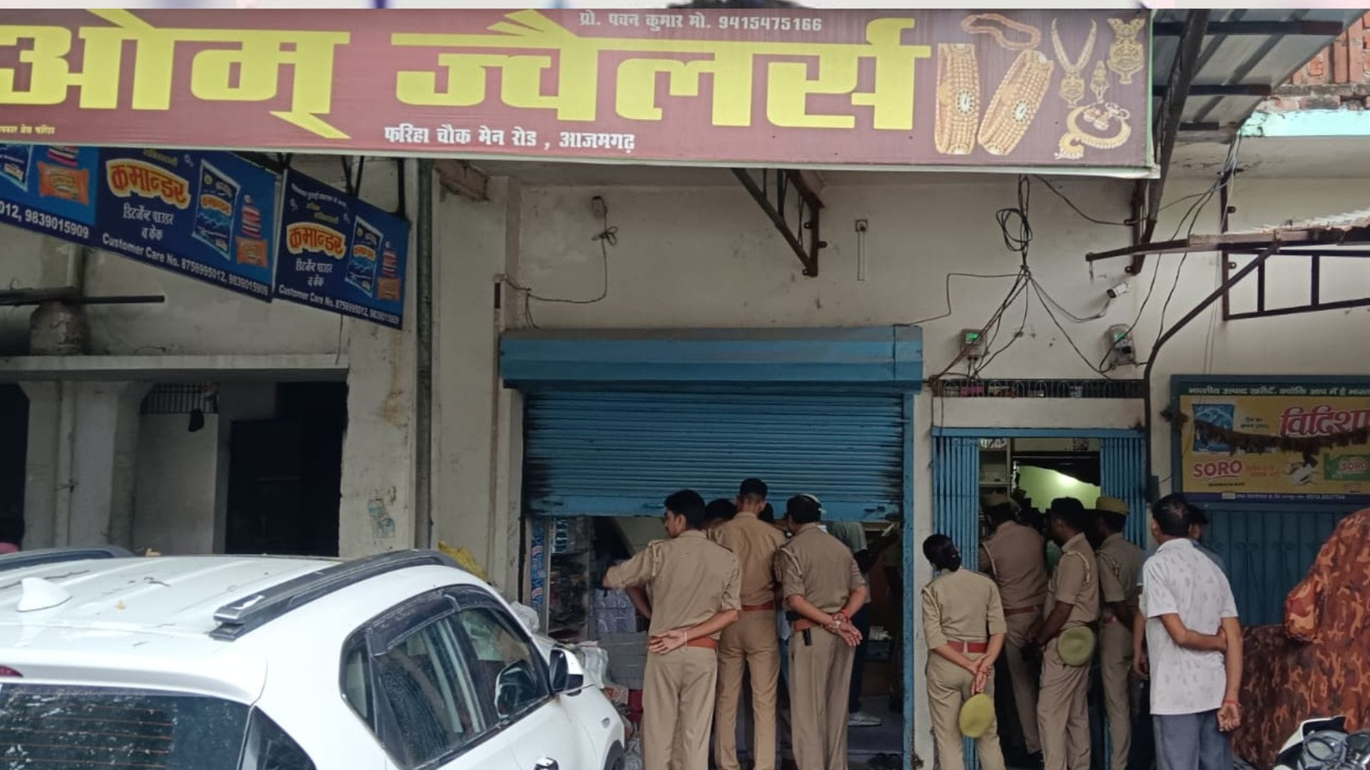 ज्वेलरी की दुकान का शटर तोड़कर चोरी
