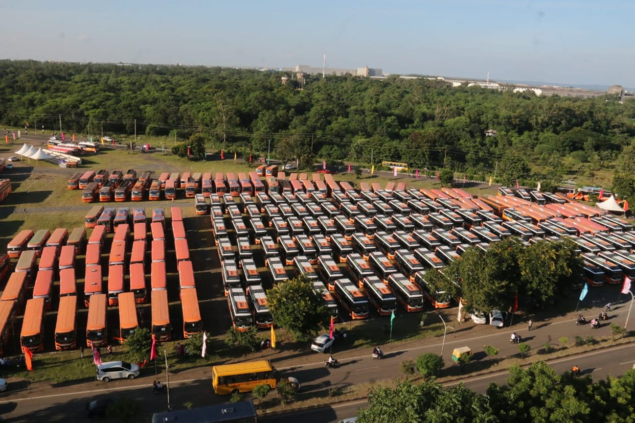 MP Launches 351 New Buses with CCTV, Panic Buttons; 15,000-Bus Target by 2031
