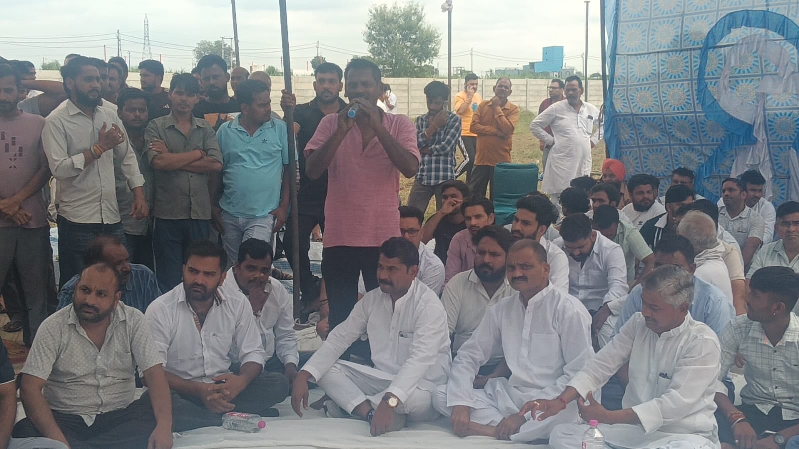 उल्देपुर में अनिश्चित कालीन धरना शुरू