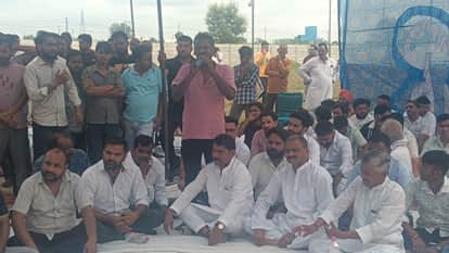 Colony Developers and Property Buyers Begin Indefinite Protest in Uldepur After Supreme Court Order