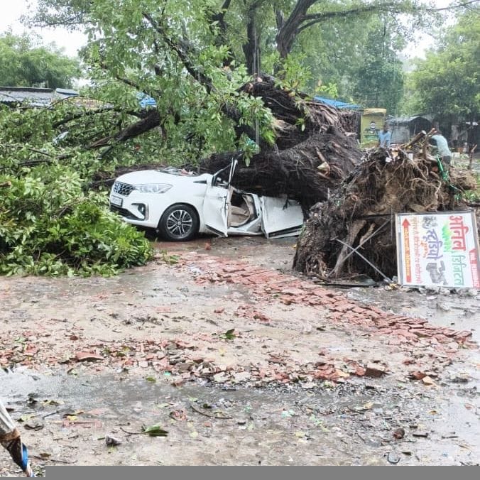 Four dead in Ayodhya: Masaudha market hit by havoc of storm and rain.