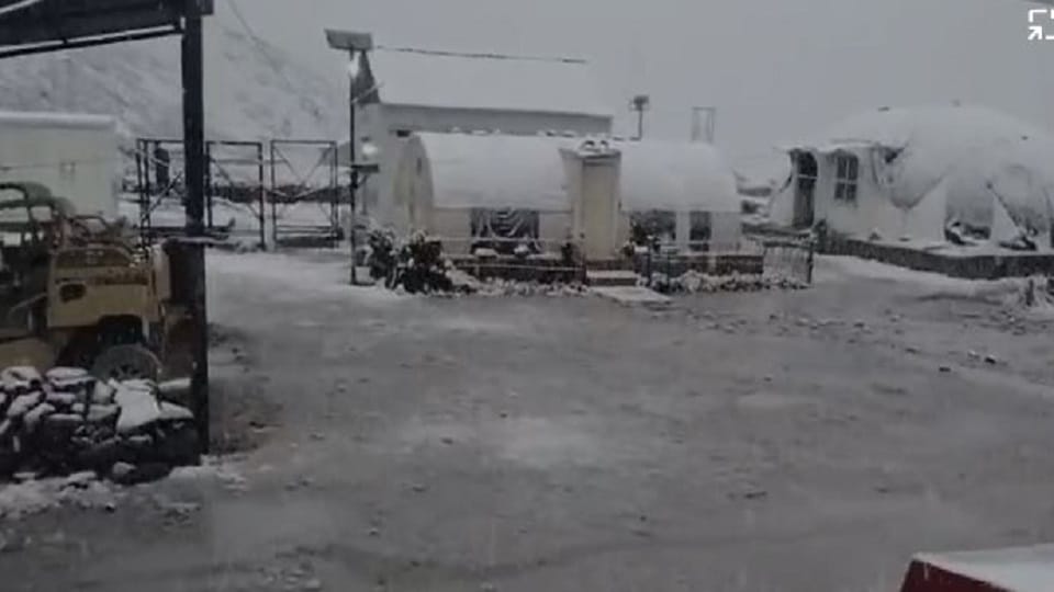 Johar and Vyas valleys receive season's first snowfall