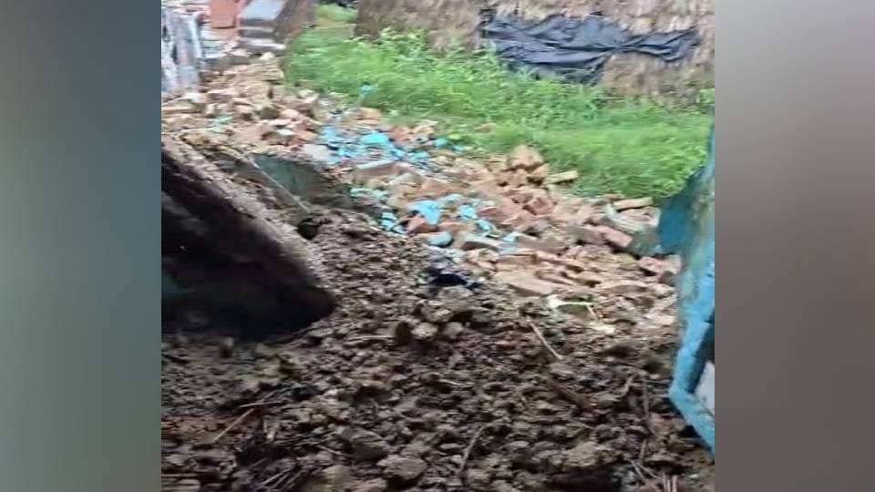 Amid continuous rainfall in UP 53 people died in various incidents high alert has been issued across state