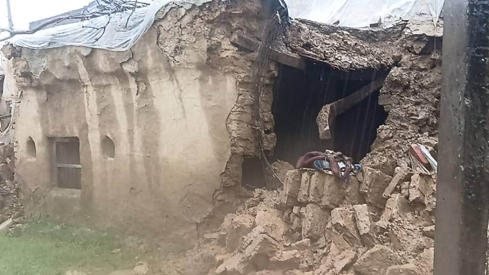 Amid continuous rainfall in UP 57 people died in various incidents high alert has been issued across state