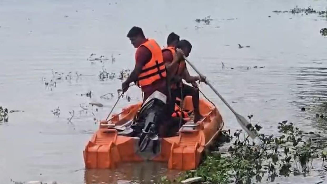 Bilaspur: Two Children Swept Away in Arpa River While Trying to Catch Coconut, SDRF Search Underway