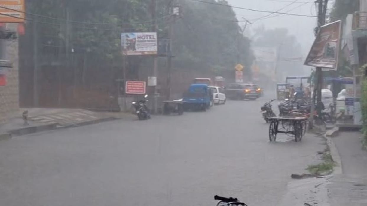 Normal life disrupted due to torrential rain in Pilibhit