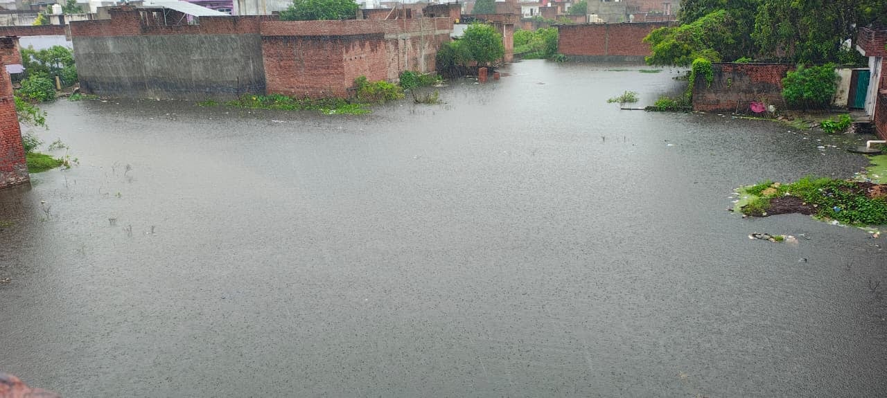 आजाद नगर में जलभराव