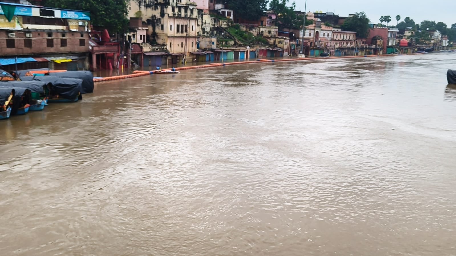 चित्रकूट में मंदाकिनी उफान पर