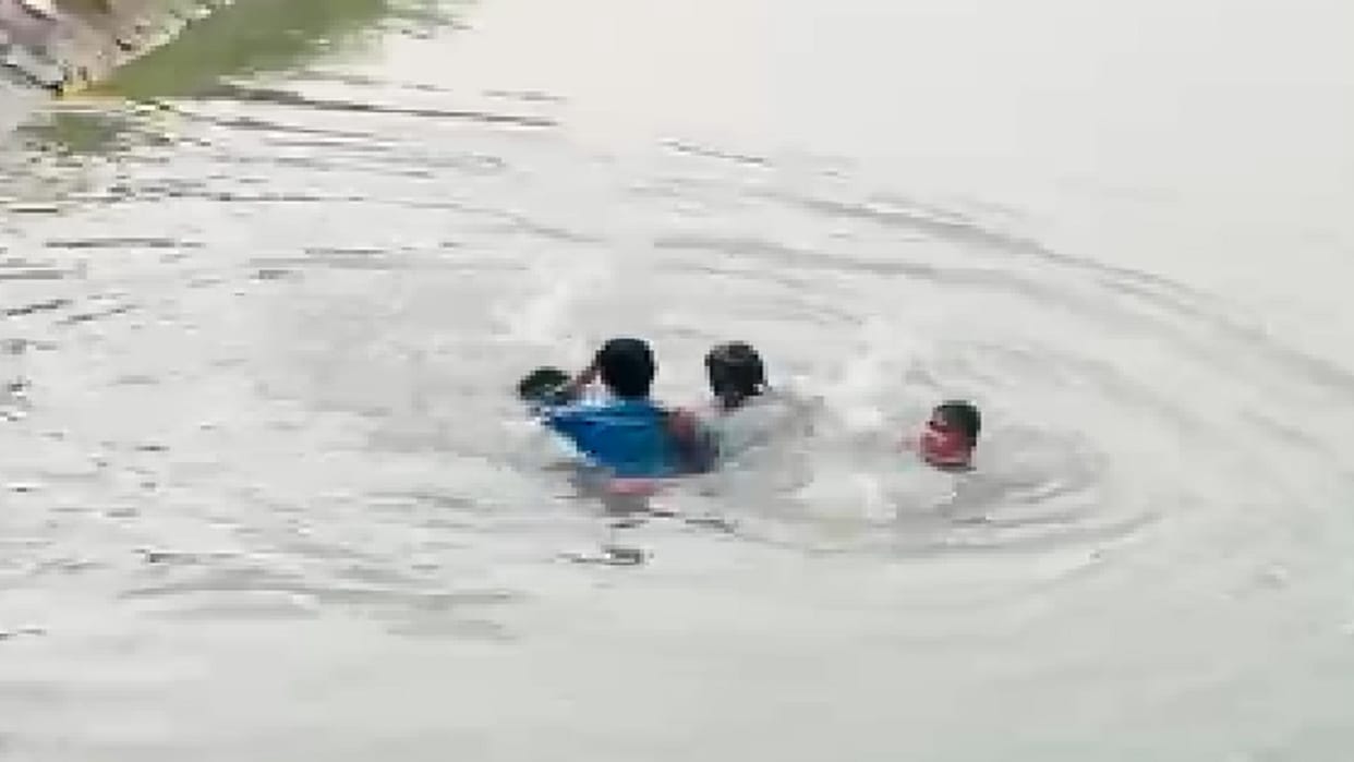 Horrifying scene caught on camera: 3 youths drowned in an NCR canal during Ganesh Visarjan