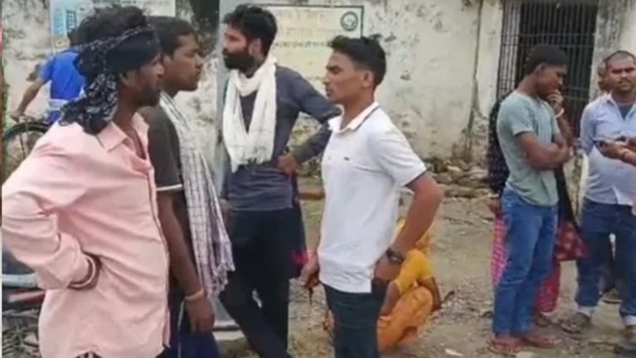Muzaffarpur Bihar news : married women died in suspicious condition family says murder they demanded money