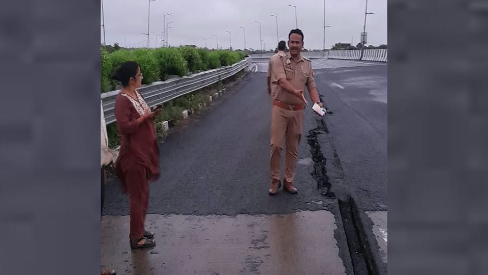 Highway Overbridge Ramp Subsides by 100 Meters in Sikandra; Vehicles Diverted to Service Lane