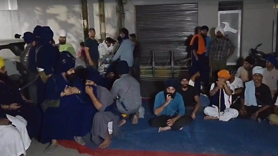 Clash over garbage dumping in Jalandhar Police impartial investigation Sikh organizations protest