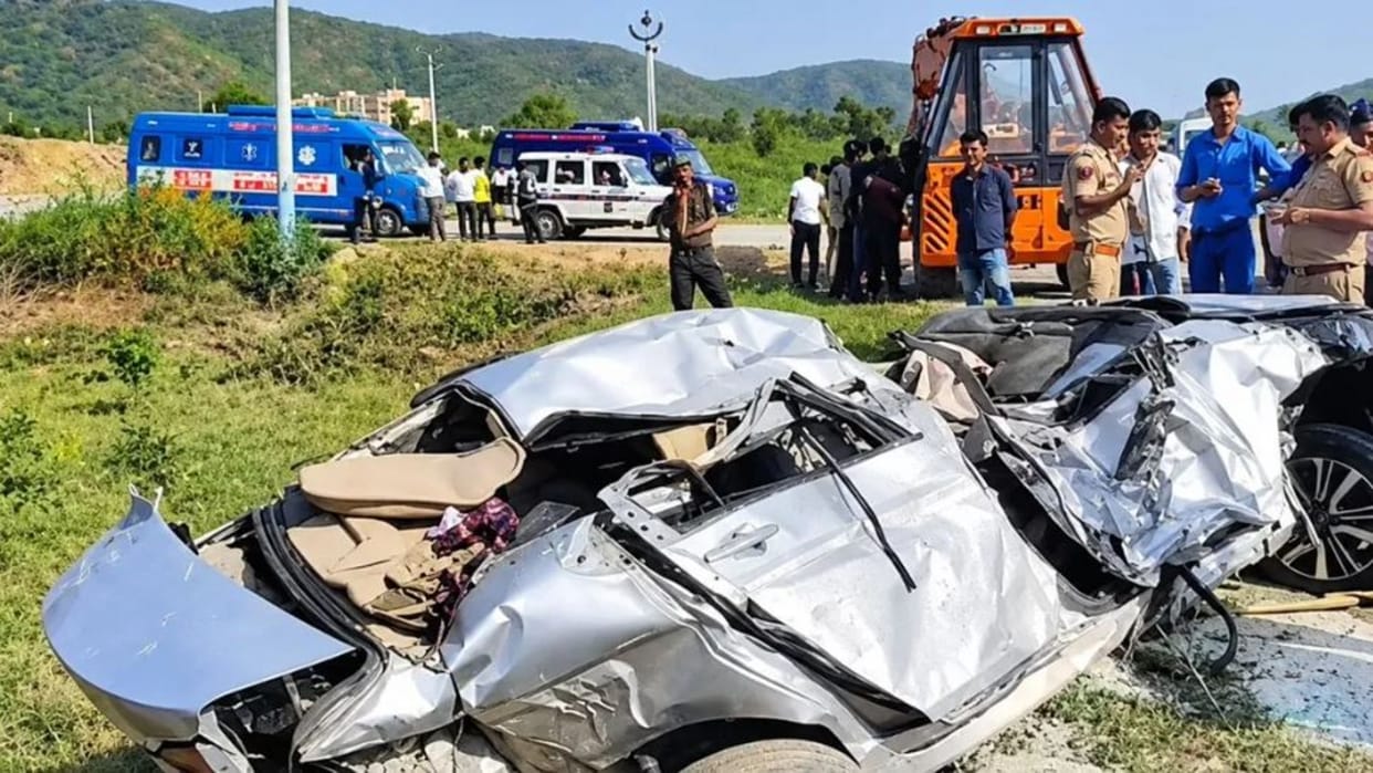 Udaipur: Car Hits Divider and Crashes into Trailer, 2 Medical Students Killed, 2 Seriously Injured