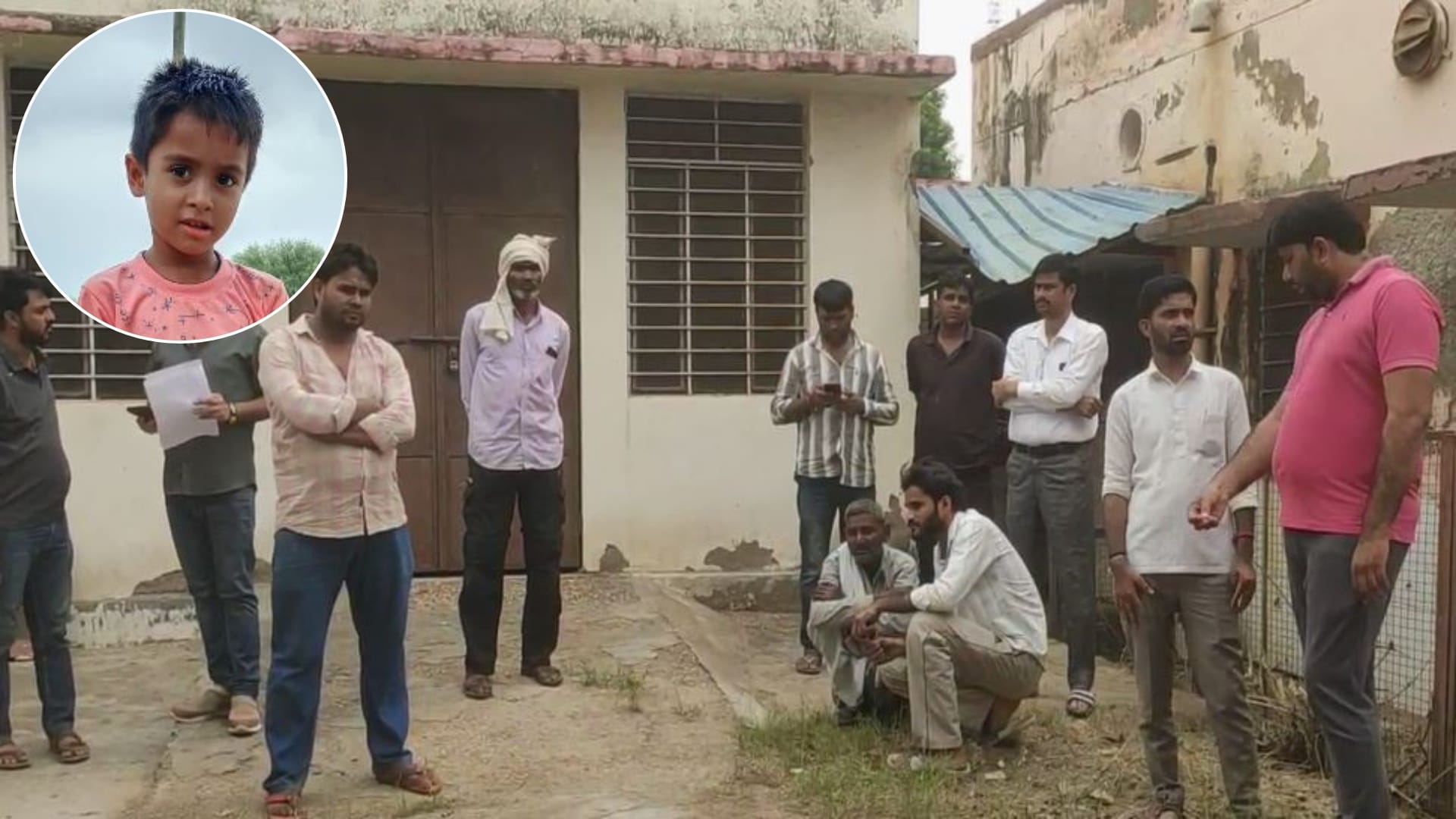 अस्पताल में मौजूद परिजन