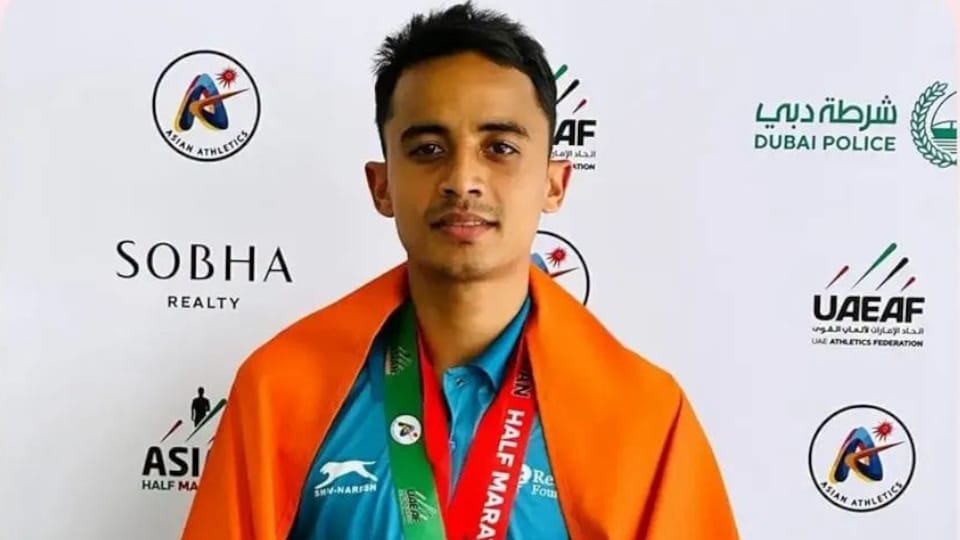 देश को नाज: सावन बरवाल ने एशियाई खेलों में जीता रजत, 42.195 किमी की मैराथन 2 घंटे 11 मिनट 36 सेकंड में की पूरी Jogindernagar Sawan Barwal wins silver at Asian Games India secures a marathon medal after 44 years