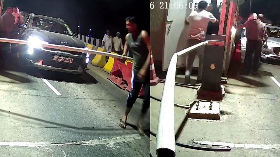 Car occupants assaulted toll staff at Yamuna Expressway toll plaza in mathura