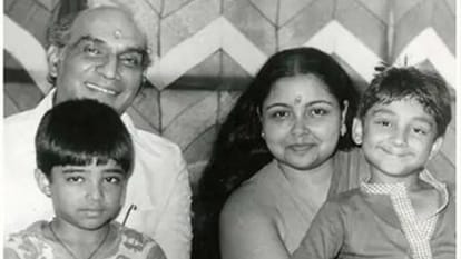 Yash Chopra Birth Anniversary Director Iconic Romantic Films Career Love Life Interesting Facts