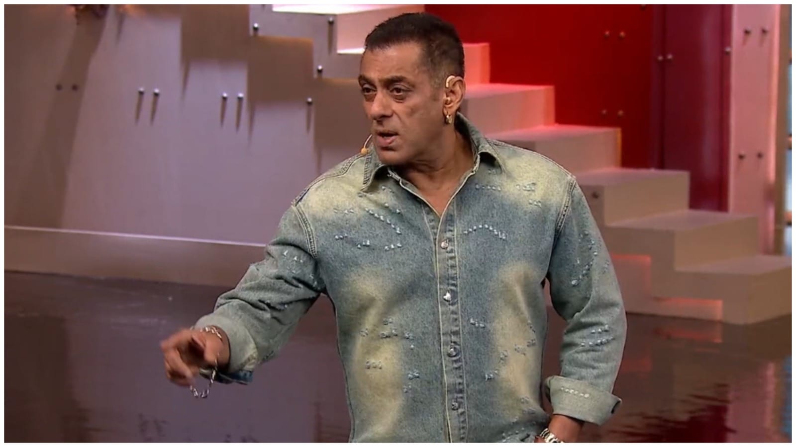 isha rikhi evicted from Bigg boss 20 salman khan welcome ajay devgn and fatima in weekend ka waar