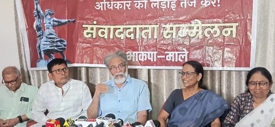 दीपाकंर भट्टाचार्य ने चुनाव आयोग पर बोला हमला।