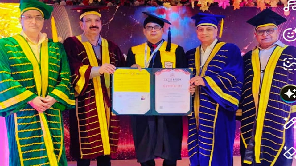 Kanpur: Dr. Diwakar Chakraborty Receives Honorary Degree from US University