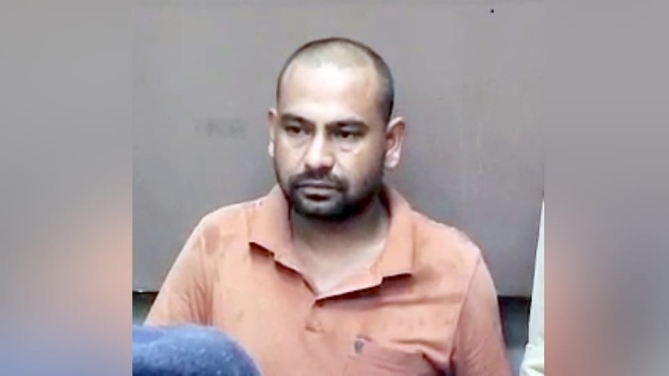 हत्यारोपी नीरज गिरफ्तार।