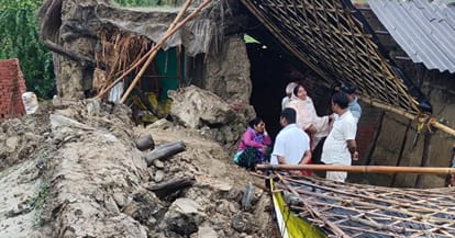 Kanpur Dehat Mud house collapses during rain mother and daughter die after being buried under the debris