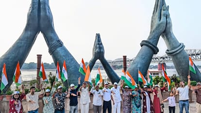 World Tourism Day Tourists welcomed in Kashi pledge taken clean Ganga confluence culture, tradition, tourism