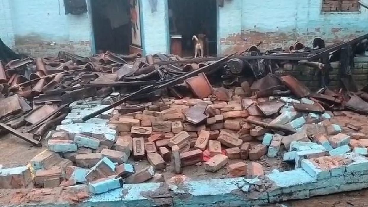 Woman dies and youth critically injured after roof tiles collapse due to rain in Bareilly