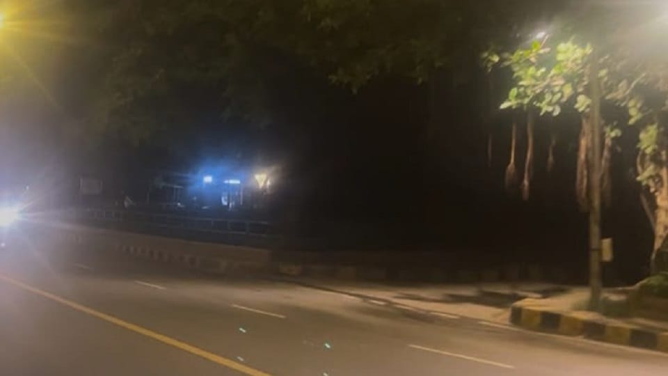 Amidst the heavy security surrounding embassies in Delhi, women begin to feel afraid as evening falls