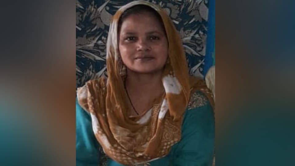 Meerut: Daughter dies while on her way to attend mother's burial; bike collides with cattle on the road