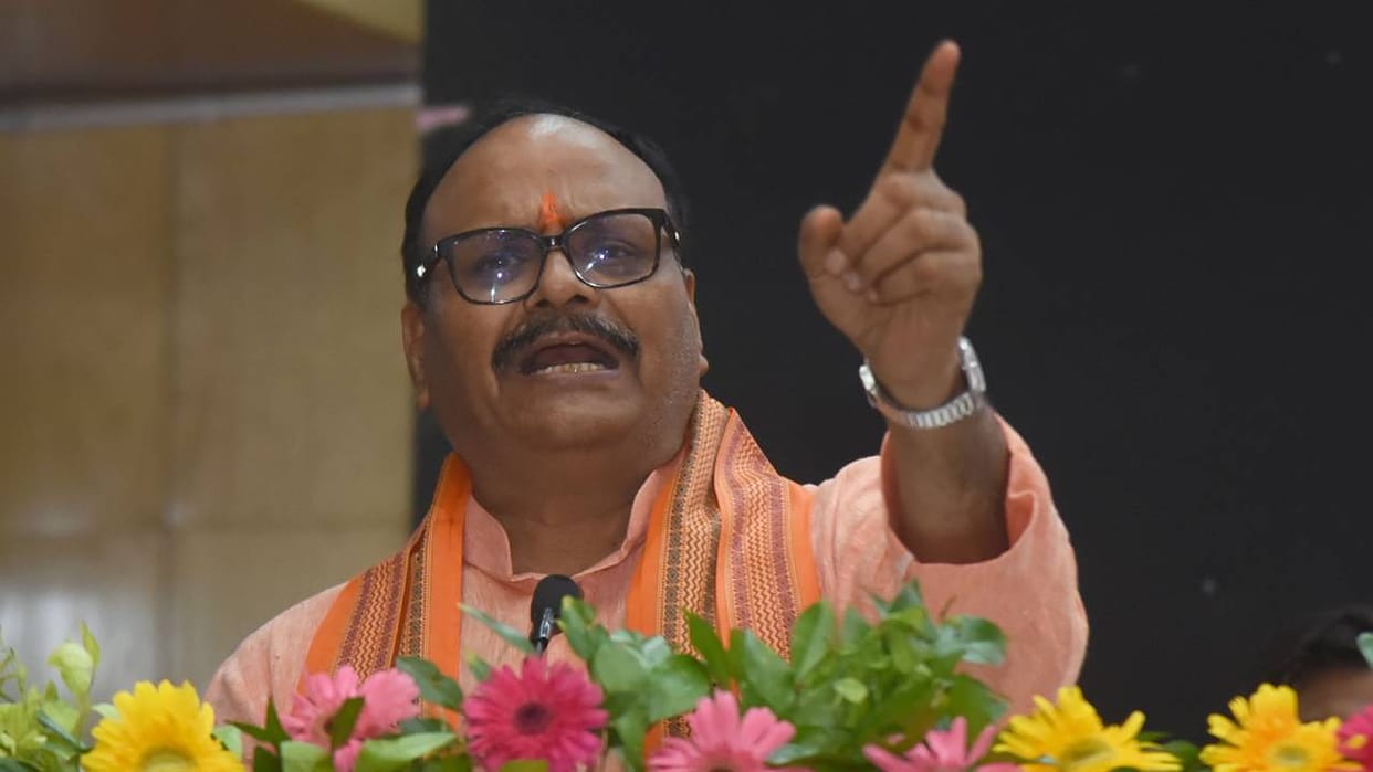 Deputy CM Brajesh Pathak said It is essential to increase the use of Hindi, the official language