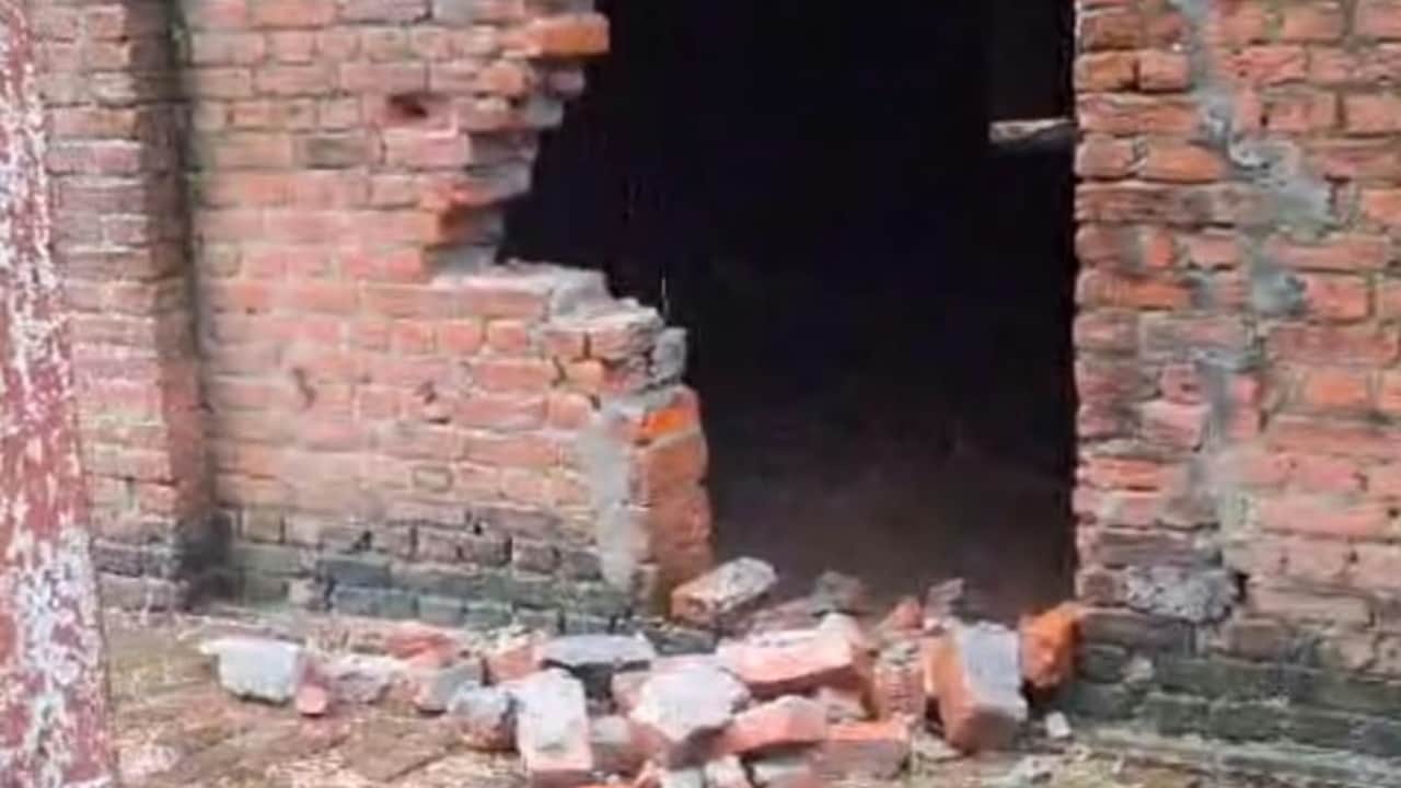 चोरों ने नकब लगाकर की चोरी