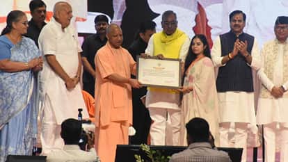 1,375 Candidates selected VDOs in UP CM Yogi handed over appointment letters