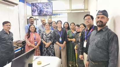 Jhansi: Bank branches remained open on a Sunday for the first time