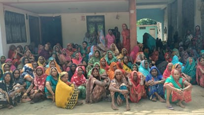 Havildar Lalu Yadav mortal remains reach his ancestral village family members break down in grief in ghazipur