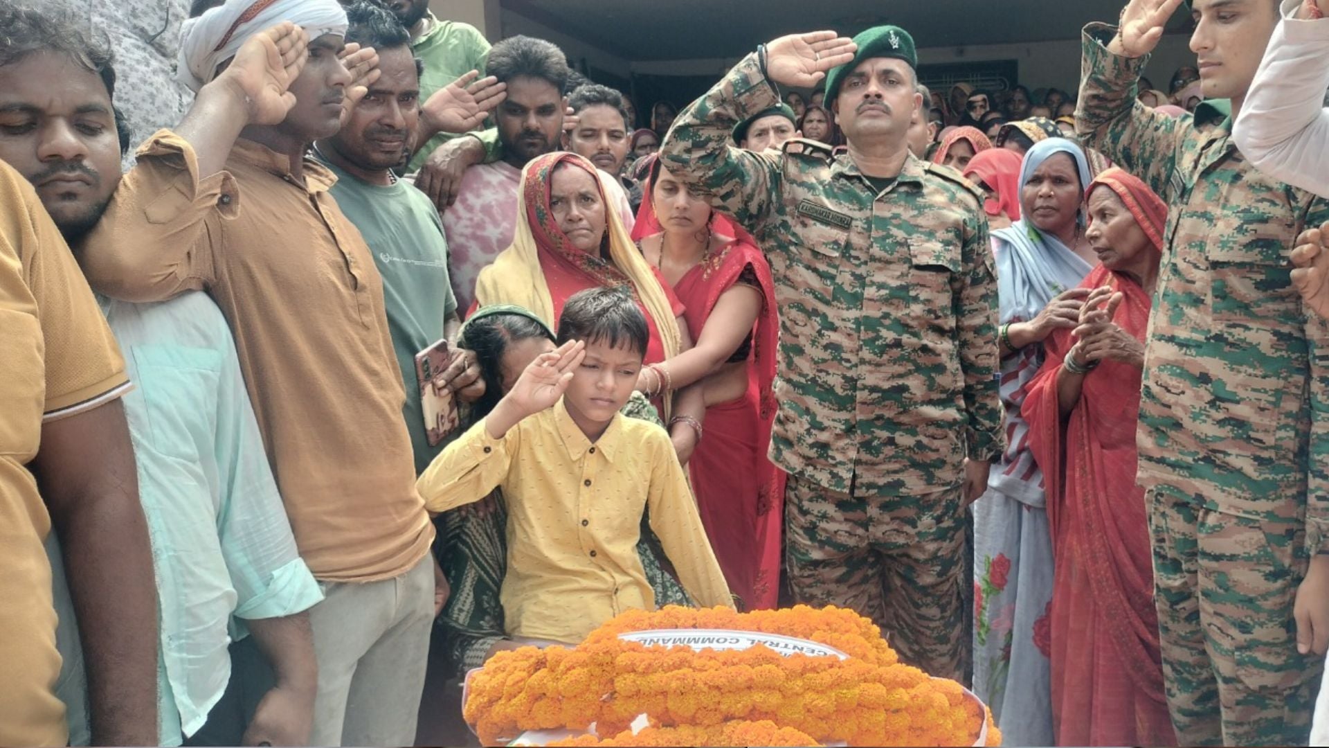 Havildar Lalu Yadav mortal remains reach his ancestral village family members break down in grief in ghazipur