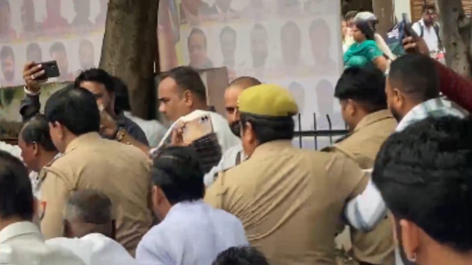 Saharanpur: Uproar Over ‘Vote Chor Gaddi Chhod’ Slogans, Congress City Chief Detained; FIR Against 10