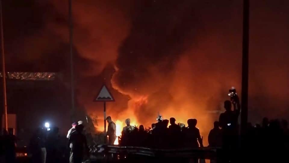 LPU Violence Students Allege  Assault at G-3 Hostel, Protest Turns Violent in Phagwara Chat Viral