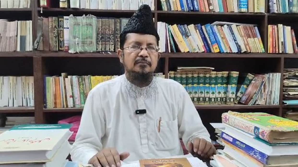 Maulana Shahabuddin Razvi appeals to Muslims to maintain peace over Ujjain Masjid row