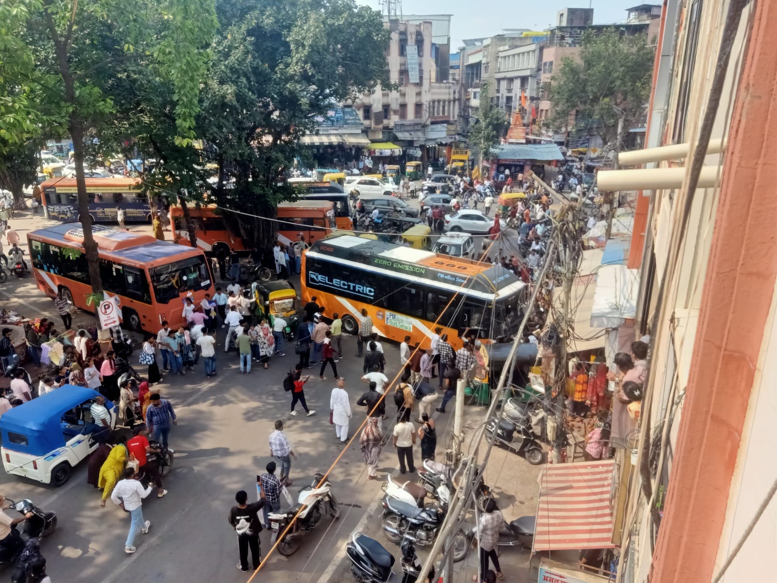 राजवाड़ा पर बस हादसा