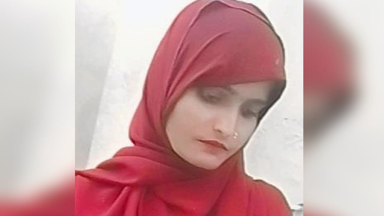 महजबीन का फाइल फोटो