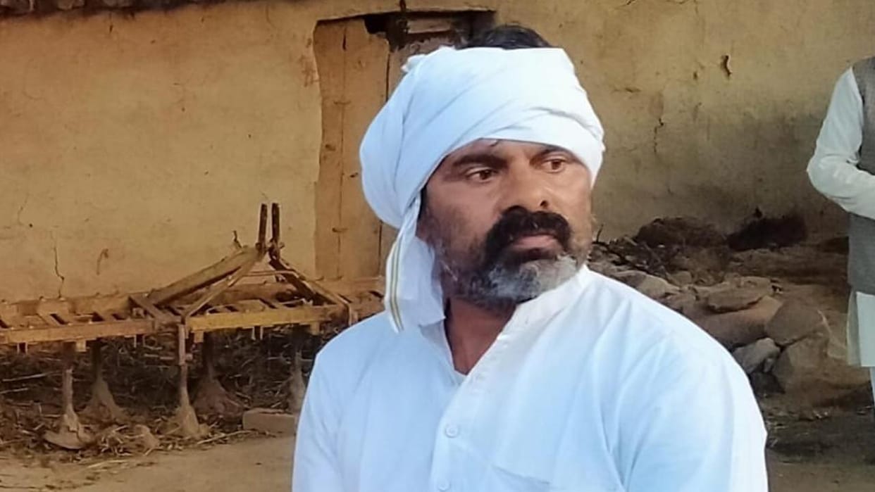 Jhansi: Distressed over failing to clear the TET, a teacher took the extreme step of ending his life.