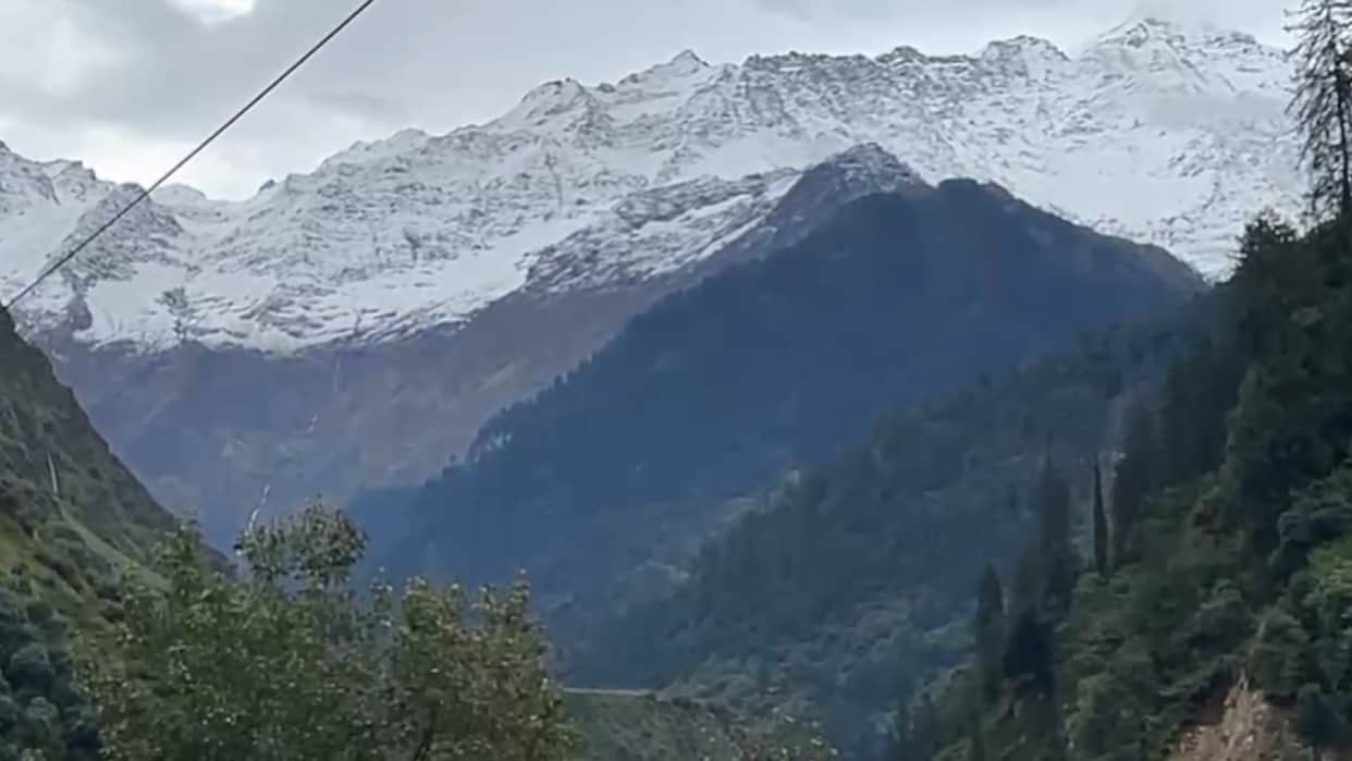 Yamunotri Dham Snowfall Fresh Snow Covers High Peaks Around Temple Amid Changing Weather Uttarakhand Weather