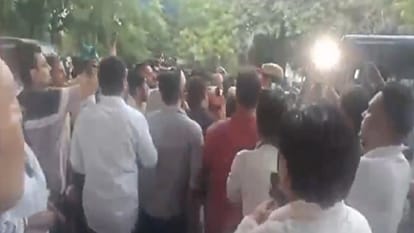 'आप' पर मारपीट का आरोप
