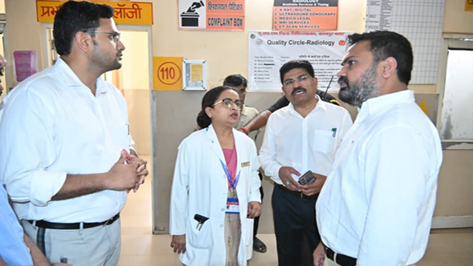 Kanpur: District Magistrate inspects Ursula-Dufferin Hospital, inquires about patients' concerns
